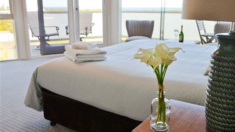 Whitesbeach Guesthouse - 2032 Olympic Games 1