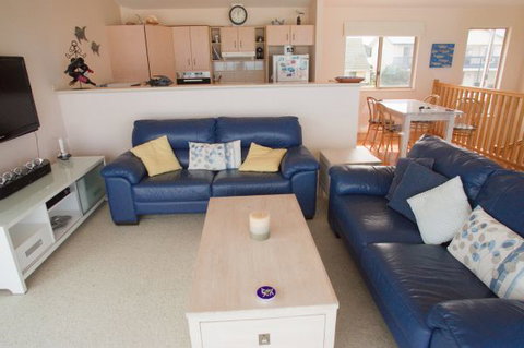 Coastal Cottage - 2032 Olympic Games 44