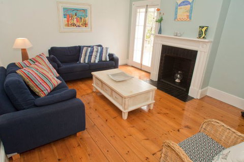 Coastal Cottage - 2032 Olympic Games 11