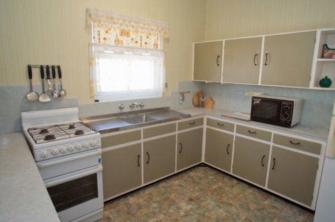 Coastal Cottage - 2032 Olympic Games 4