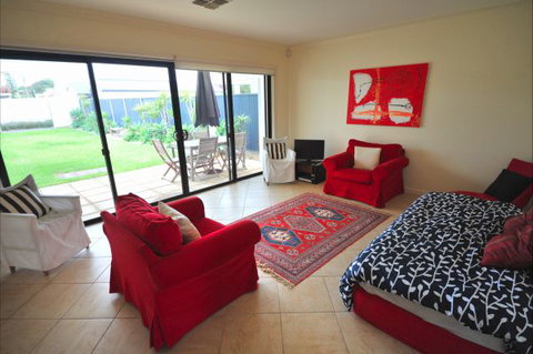 Coastal Cottage - 2032 Olympic Games 51