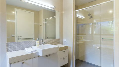 Serenity Torquay Ocean View: Luxury Beachfront - 2032 Olympic Games 2