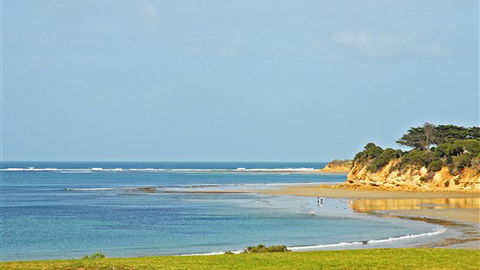 Serenity Torquay Ocean View: Luxury Beachfront - 2032 Olympic Games 6