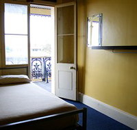 Glenelg Beach Hostel