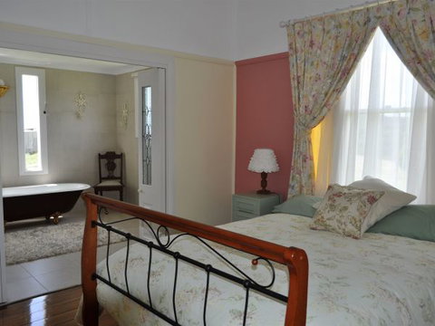 Beth's Cottage Roaring 40s - 2032 Olympic Games 1