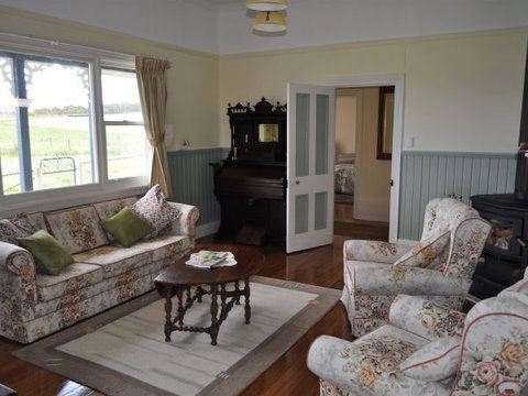 Beth's Cottage Roaring 40s - 2032 Olympic Games 3