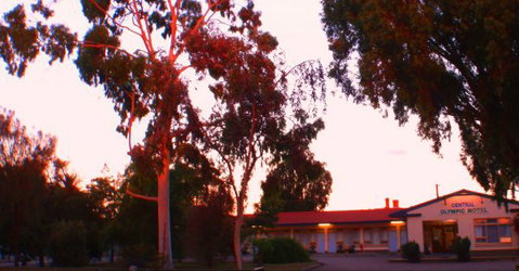 Murray Bridge Central Olympic Motel And Cottages - 2032 Olympic Games 1