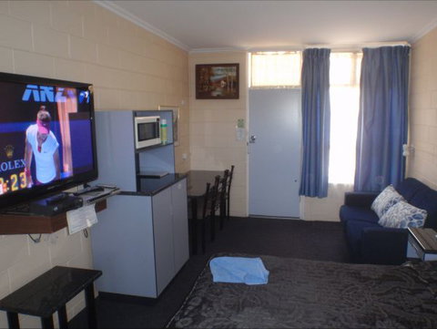 Murray Bridge Central Olympic Motel And Cottages - 2032 Olympic Games 6