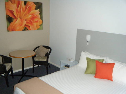 Orana Windmill Motel - 2032 Olympic Games 3