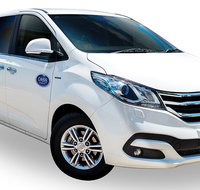 Luxury Van Private Transfer Cairns Airport - Cairns City - 2032 Olympic Games