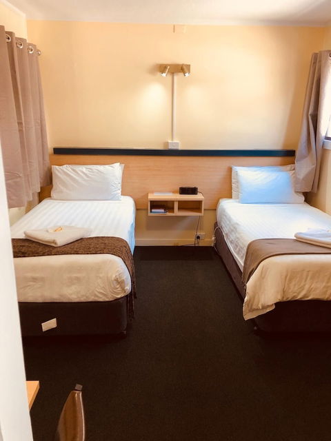 Red Cedar Motel - 2032 Olympic Games 4