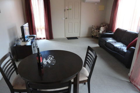 Victoria Lodge Motor Inn & Apartments - 2032 Olympic Games 6