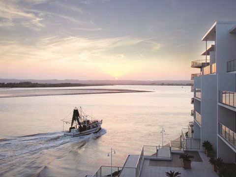 Ramada Hotel And Suites Ballina Byron - 2032 Olympic Games 1