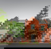 Majestic Old Lion Apartments - 2032 Olympic Games