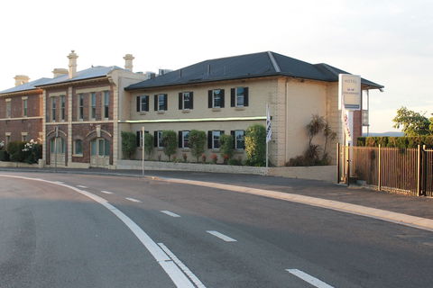 Coach House Launceston - 2032 Olympic Games 2