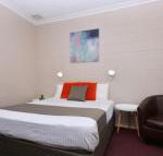 Motel Poinsettia - 2032 Olympic Games