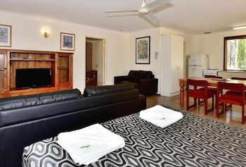 Travellers Rest Motel - 2032 Olympic Games 6