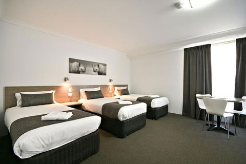 The Aberdeen Motel - 2032 Olympic Games 6
