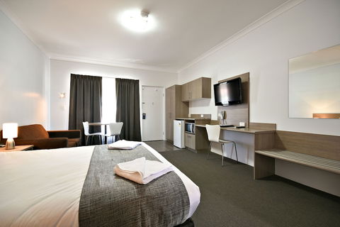 The Aberdeen Motel - 2032 Olympic Games 3
