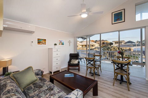 North Beach Bed And Breakfast - 2032 Olympic Games 1