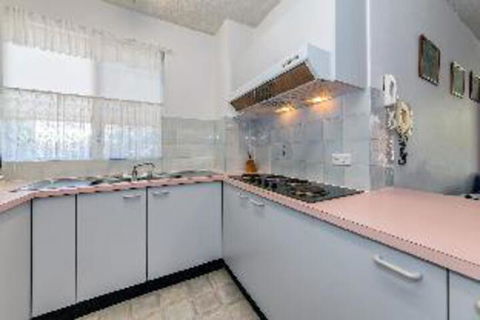 2 Bedroom Apartment Gretel Lodge Unit 4 - 2032 Olympic Games 4