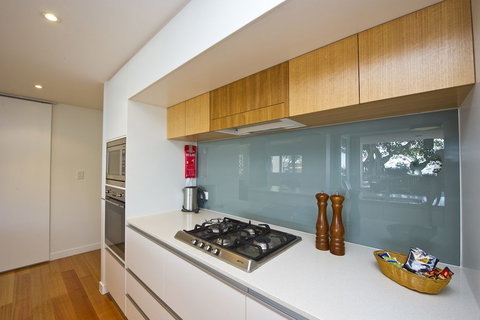 Maggies Beachfront Apt. 1 - 2032 Olympic Games 2