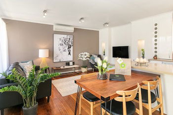 BOUTIQUE STAYS - Sandy Breeze 3 - 2032 Olympic Games 0