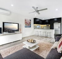 Luxury 1 Bedroom home in Broadbeach Waters - 2032 Olympic Games