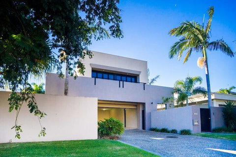 Indulgence On Bay Four - 2032 Olympic Games 2