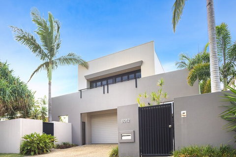 Indulgence On Bay Four - 2032 Olympic Games 4