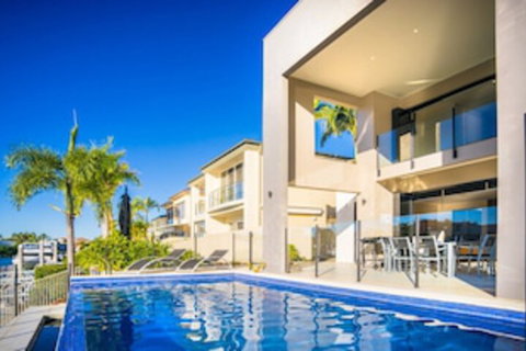 Indulgence On Bay Four - 2032 Olympic Games 0