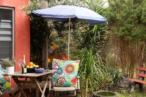 Smith Beach Getaways Beachwood Garden Studio - 2032 Olympic Games 5