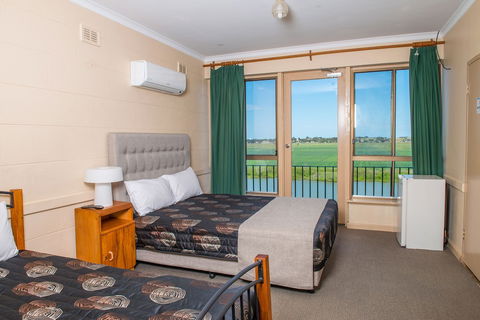 Riverside Hotel Motel - 2032 Olympic Games 6