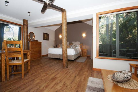 HideAway Haven - 2032 Olympic Games 4