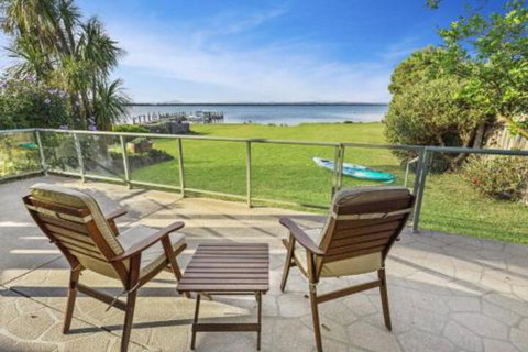 Eagle Point Getaway Waterfront Serenity! - 2032 Olympic Games 0