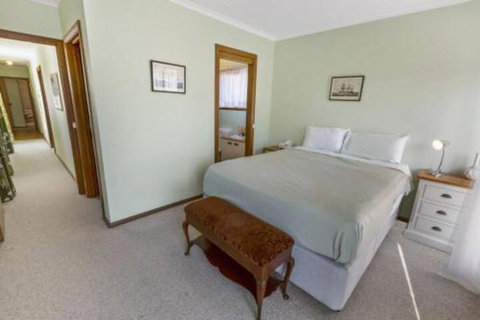 Eagle Point Getaway Waterfront Serenity! - 2032 Olympic Games 3