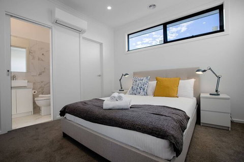 Trendy Sweet Home In Blackburn South - 2032 Olympic Games 7