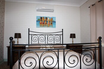 Pine Villas Walk To Beach Ocean Views - 2032 Olympic Games 6