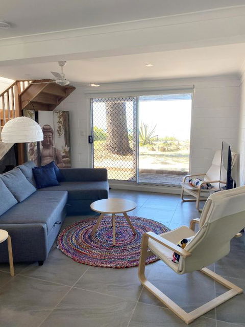 Happy Tides Beachfront Holiday Home - 2032 Olympic Games 2