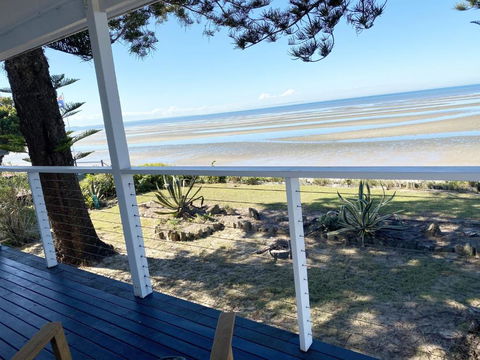 Happy Tides Beachfront Holiday Home - 2032 Olympic Games 1