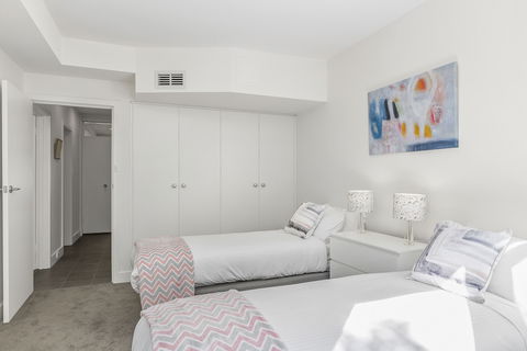 BOUTIQUE STAYS - Brighton By The Sea - 2032 Olympic Games 4