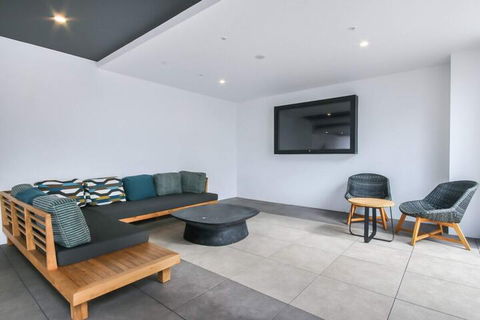Luxurious 2 Bedroom Brand New Apartment With Amazing Hinterland Views - 2032 Olympic Games 6