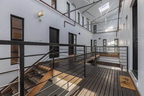 Fabulous Fitzroy Converted Warehouse - 2032 Olympic Games 7