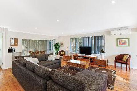 3 Bedroom House Bay Serene 15 Mistral Close - 2032 Olympic Games 0