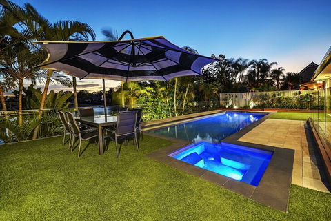 Just In Paradise Waterfront 5 Bedroom Deluxe House Central Broadbeach Location - 2032 Olympic Games 2