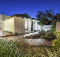 Just in Paradise Waterfront 5 Bedroom Deluxe House Central Broadbeach Location - 2032 Olympic Games
