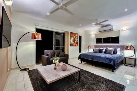 Darwin City Lights Jacuzzi - 2032 Olympic Games 5