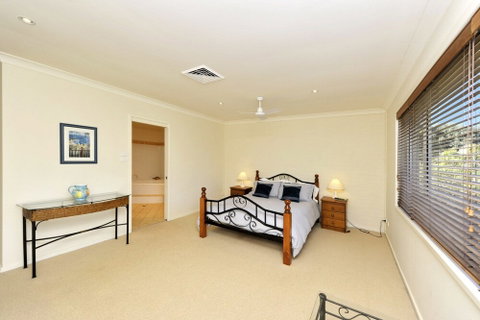 Marine Dr 2 / 70 Fingal Bay - 2032 Olympic Games 4