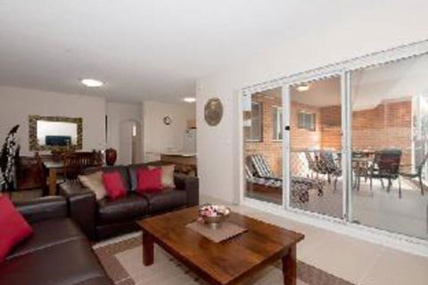 2 Bedroom Apartment Kiah Unit 16 / 53 Victoria Parade - 2032 Olympic Games 3