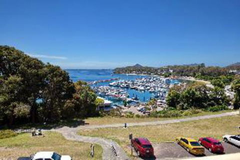 2 Bedroom Apartment Laman Lodge Unit 5 - 2032 Olympic Games 3